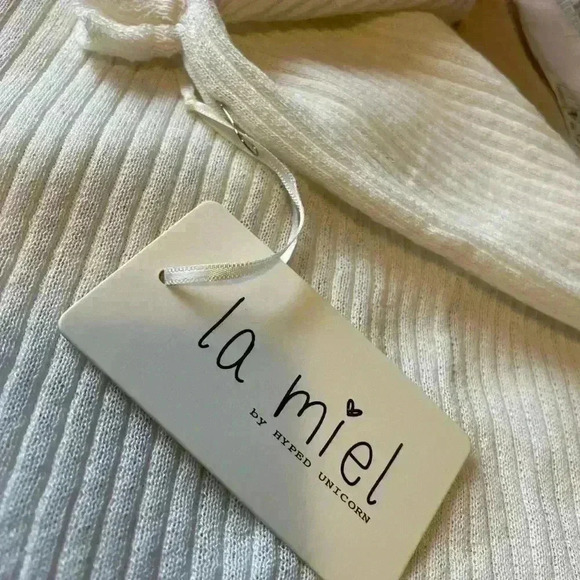 LA MIEL Avery Sleeveless Crewneck Ivory Ribbed Knit Sheer Tank Top Size Large - Picture 11 of 15